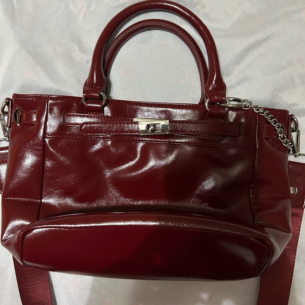 Elegant Burgundy Shoulder Bag - Picture 2 of 10